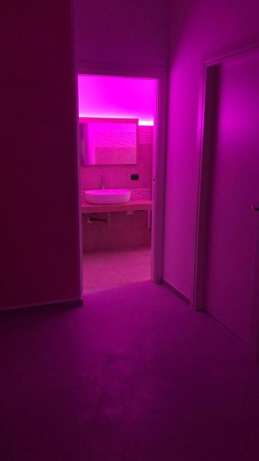 Casa Vacanze Modern Walls モノーポリ エクステリア 写真